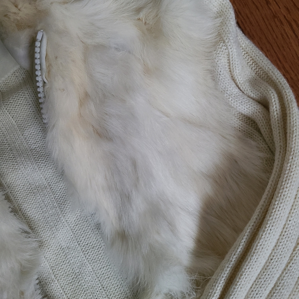 Sweater - Picture 3 of 3
